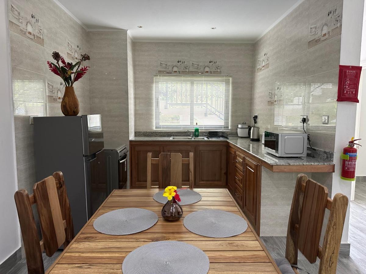 Jasmine Stay Self-Catering Apartments Victoria Exterior foto